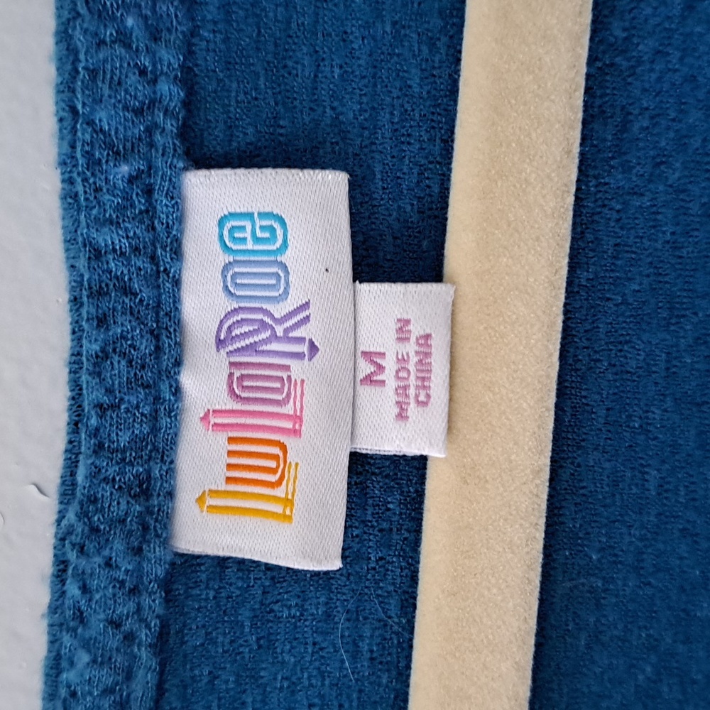Lularoe Rachael M top - Picture 2 of 3